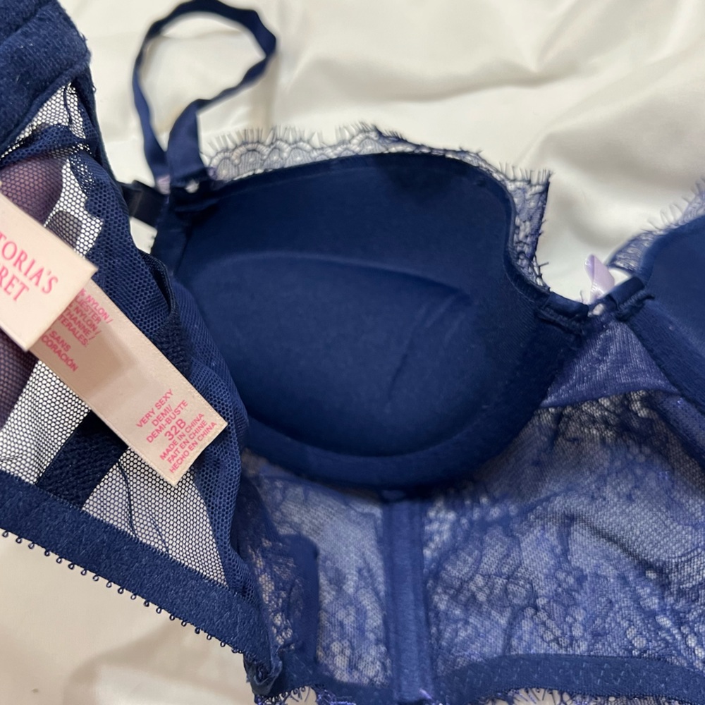 VS 32B - Picture 2 of 2